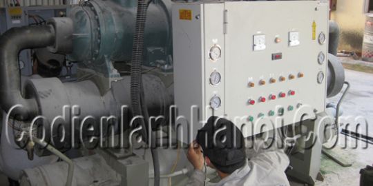 Sửa chữa điều hòa Chiller công suất 70HP tại Công Ty Dương Đạt - Khu công nghiệp Phú Lãm - Hà Đông - Hà Nội
