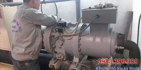 Thay thế bình ngưng Condenser công suất 40Hp. Máy chiller trục vít Fuseng. Tại công ty Nam Khánh.